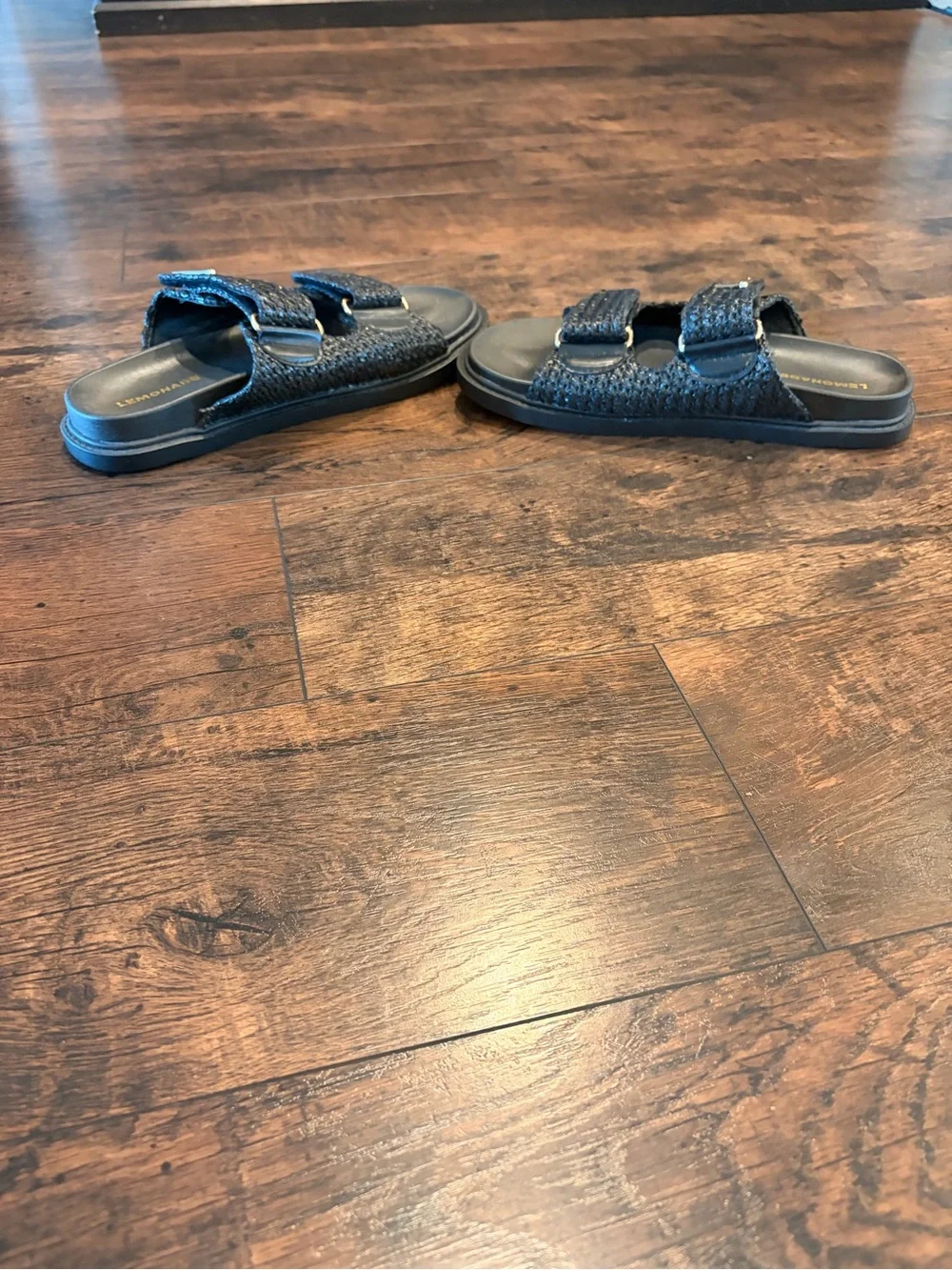 Lemonade comfortable black